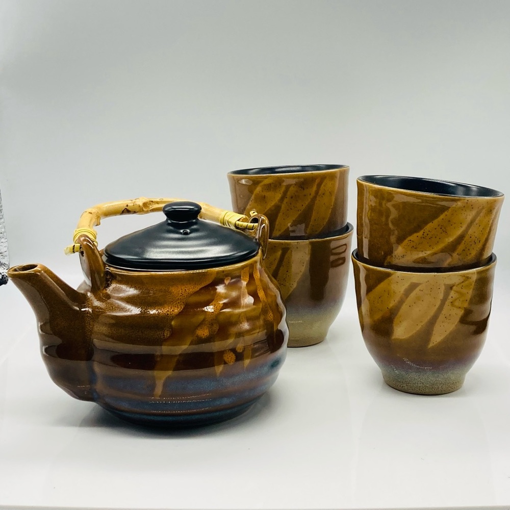 Simple Dining Chinese Teapot Set (5 pieces) with Bamboo Leaf Design